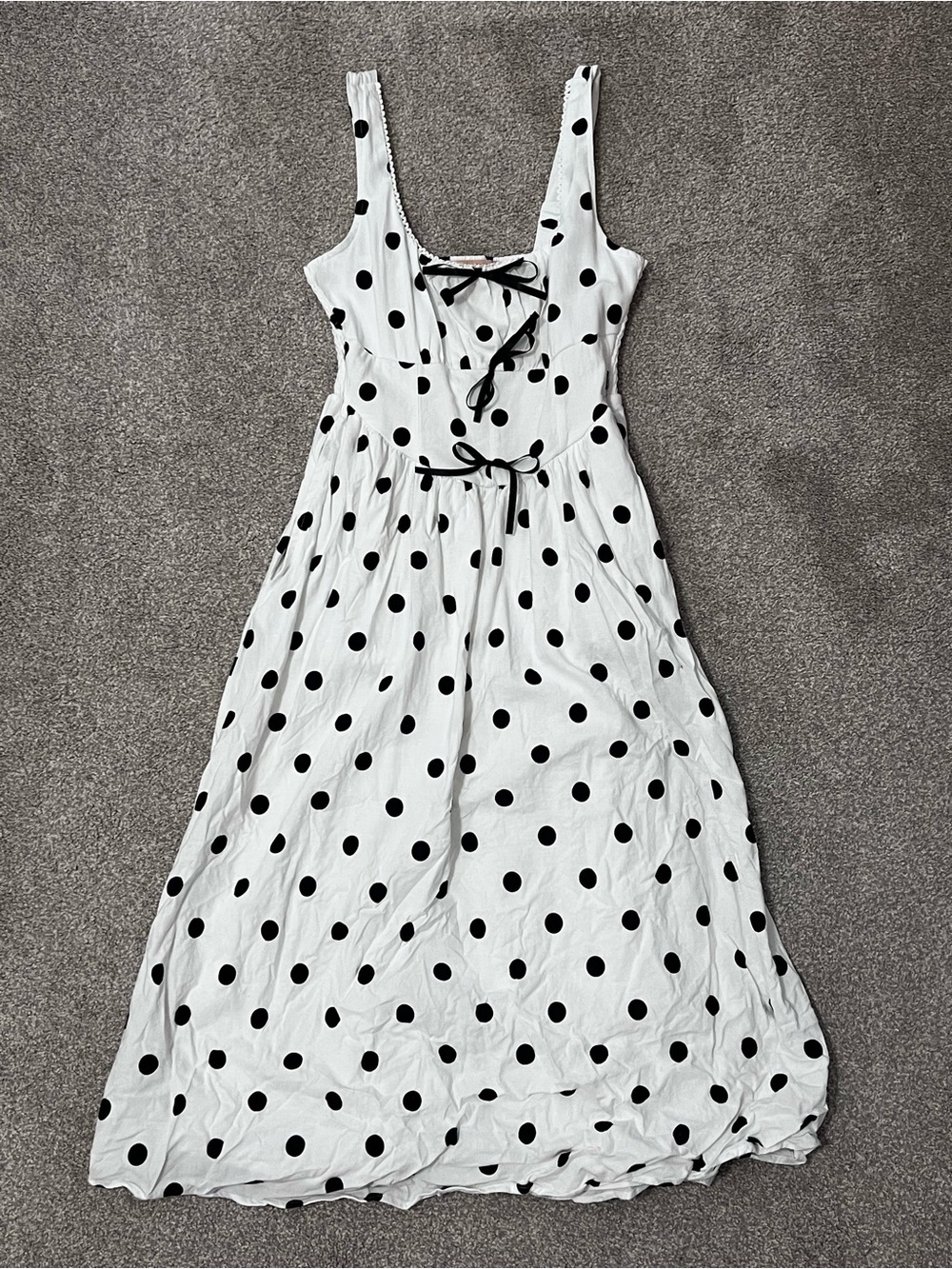 Evolutionary black white dot dress small